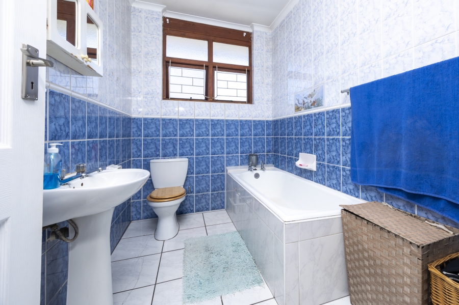 3 Bedroom Property for Sale in Windsor Park Western Cape